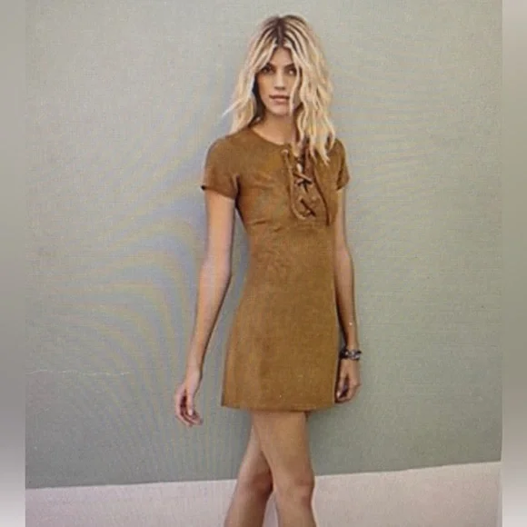 Express Women’s Brown Seude Mini Dress with tie up front size 6 - Picture 8 of 8